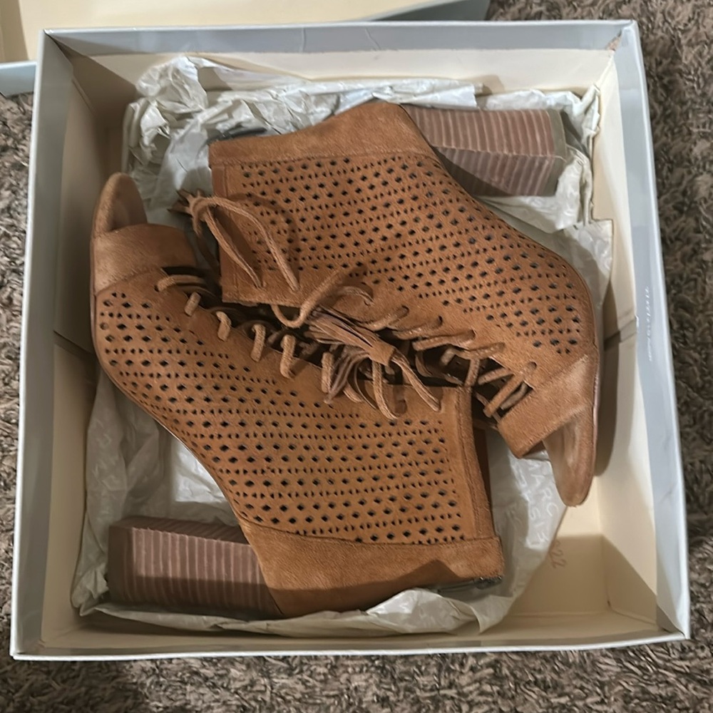 Marc Fisher brown suede heels